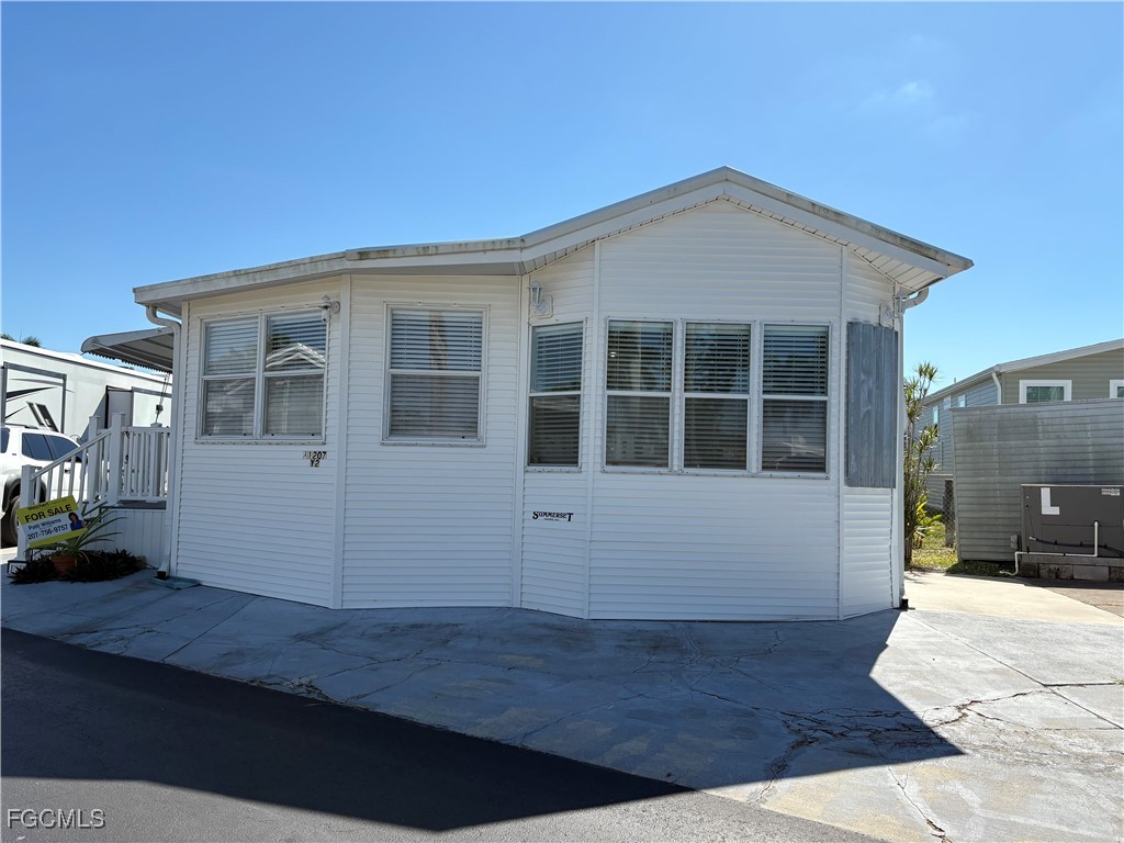 11207 Sunglow Lane #Y2 Fort Myers FL 33908 2025019670 image2