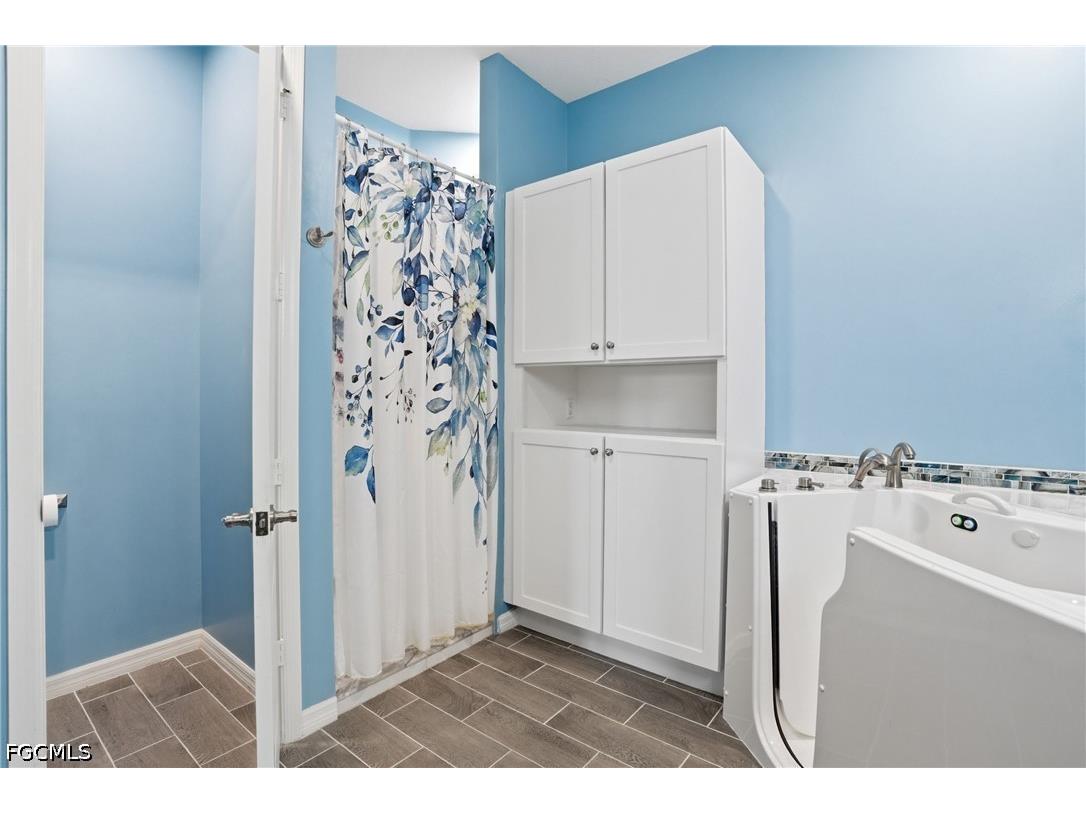 1121 Amber Lake Court Cape Coral FL 33909 2026021642 image29