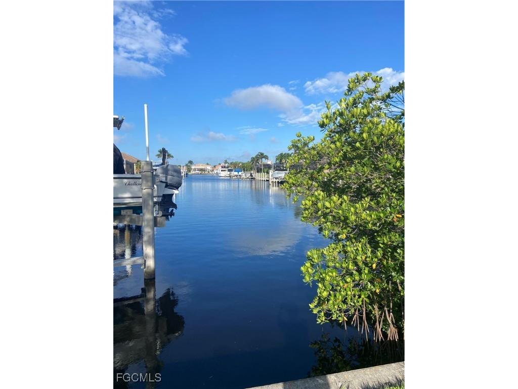 1121 Coronado Drive Punta Gorda FL 33950 2025014165 image3