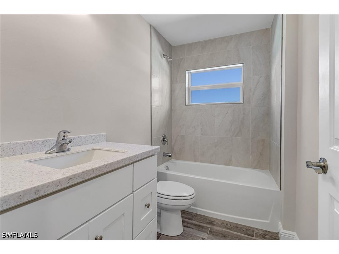 1121 Jacaranda Parkway E Cape Coral FL 33909 226013215 image17