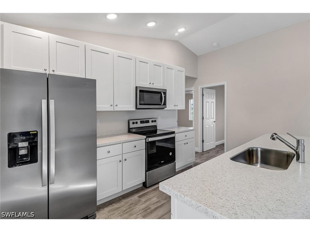 1121 Jacaranda Parkway E Cape Coral FL 33909 226013215 image4