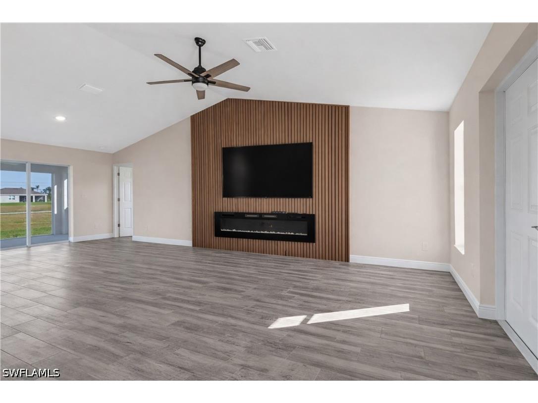 1121 Jacaranda Parkway E Cape Coral FL 33909 226013215 image6