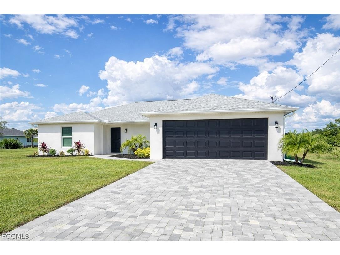 1121 NW 13th Terrace Cape Coral FL 33993 2025010396 image1
