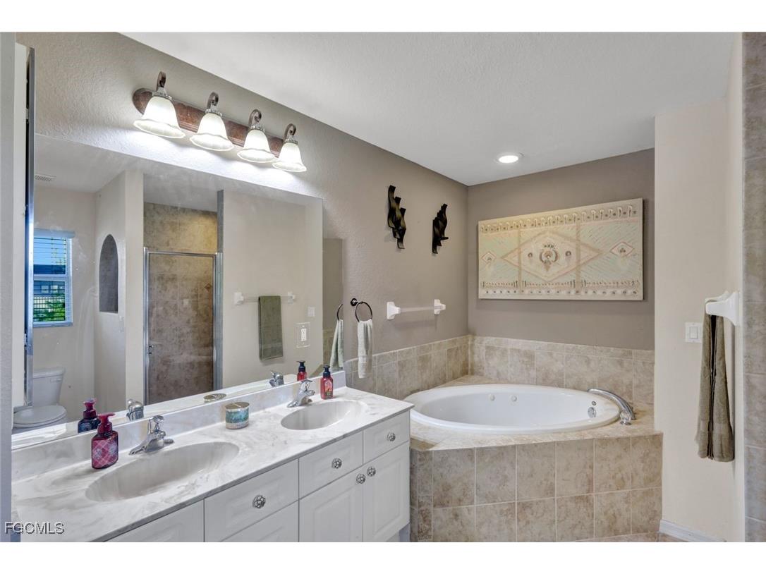 1121 NW 27th Avenue Cape Coral FL 33993 2025008191 image20