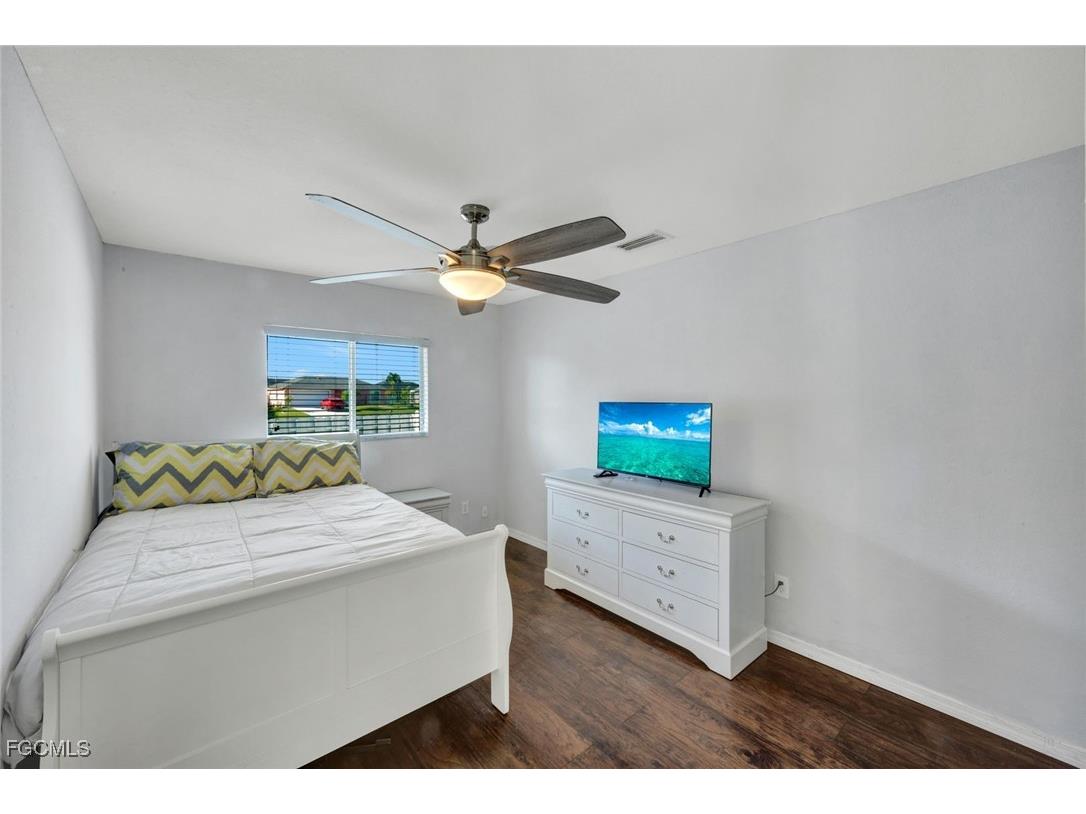 1121 NW 27th Avenue Cape Coral FL 33993 2025008191 image21