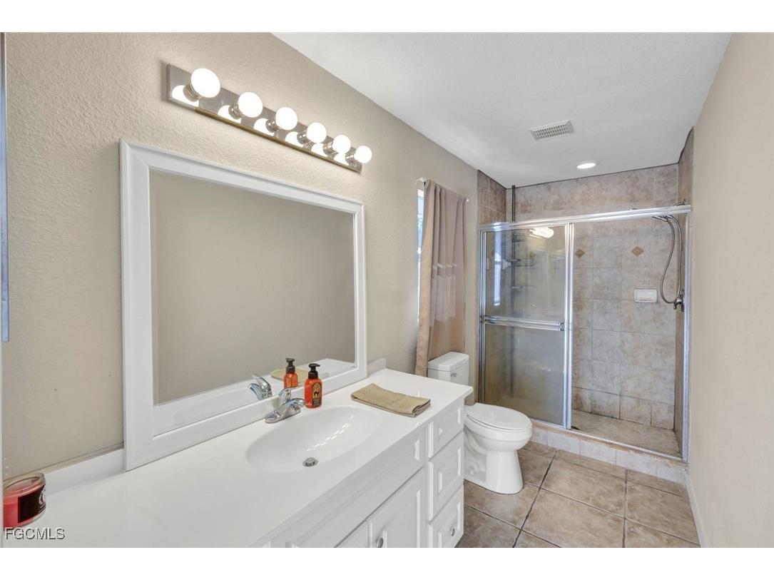 1121 NW 27th Avenue Cape Coral FL 33993 2025008191 image22