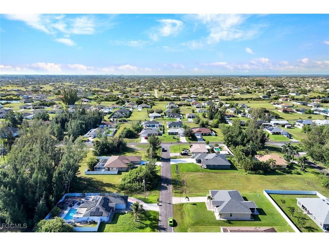 1121 NW 27th Avenue Cape Coral FL 33993 2025008191 image39