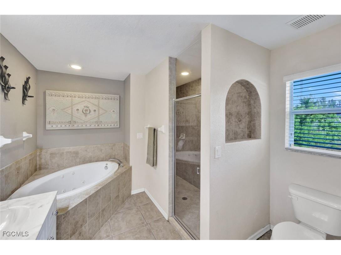 1121 NW 27th Avenue Cape Coral FL 33993 2025008191 image5