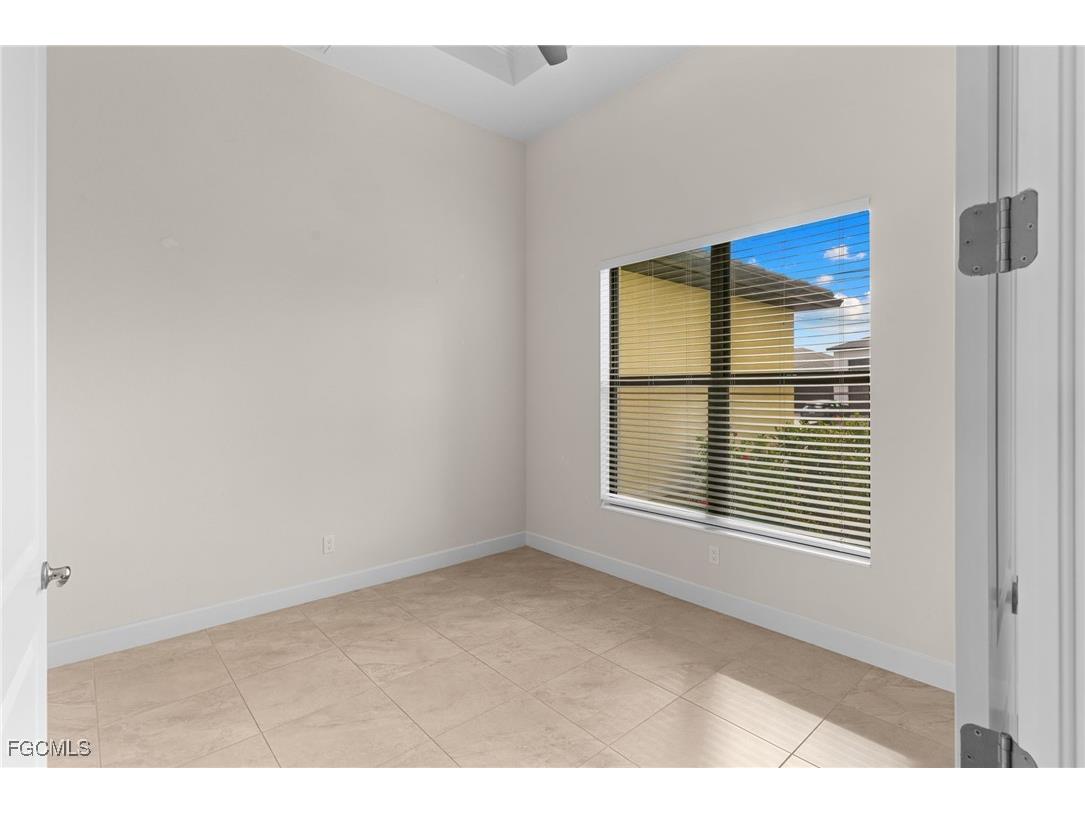1121 SW 24th Street Cape Coral FL 33991 2025022591 image11