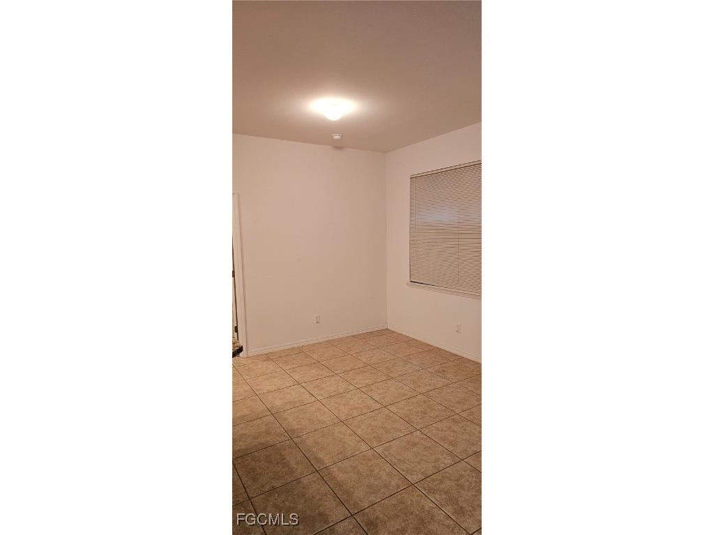 1121 SW 25th Street Cape Coral FL 33914 2025002611 image5