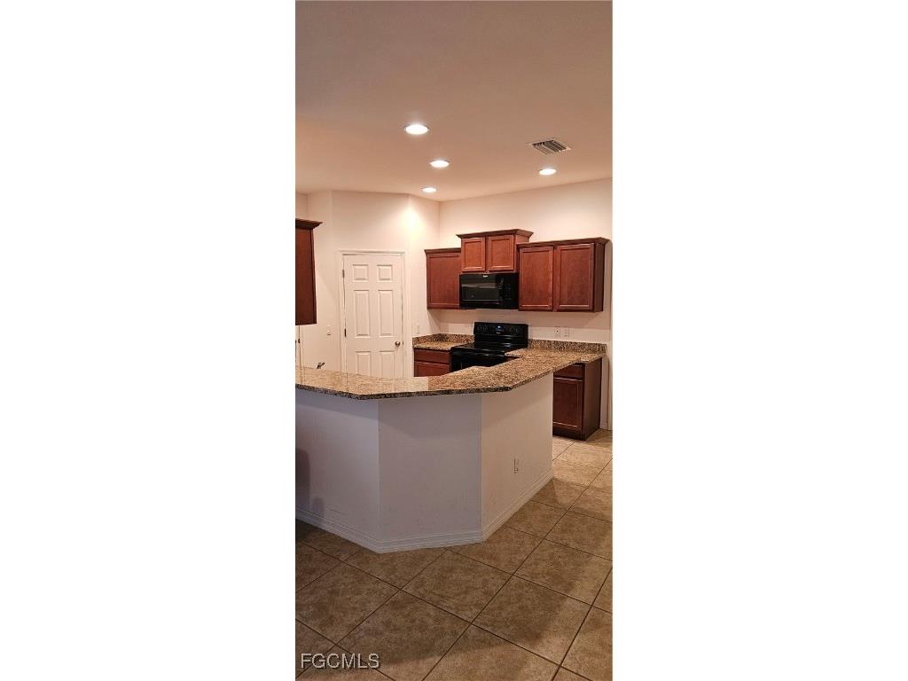 1121 SW 25th Street Cape Coral FL 33914 2025002611 image6