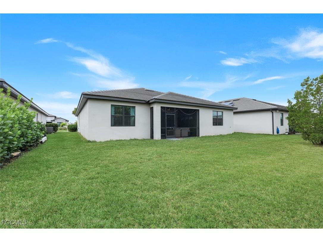 11212 Canopy Loop Fort Myers FL 33913 2025022775 image23
