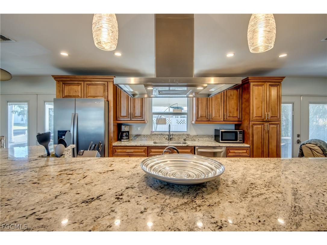 1122 El Dorado Parkway E Cape Coral FL 33904 2026010624 image13