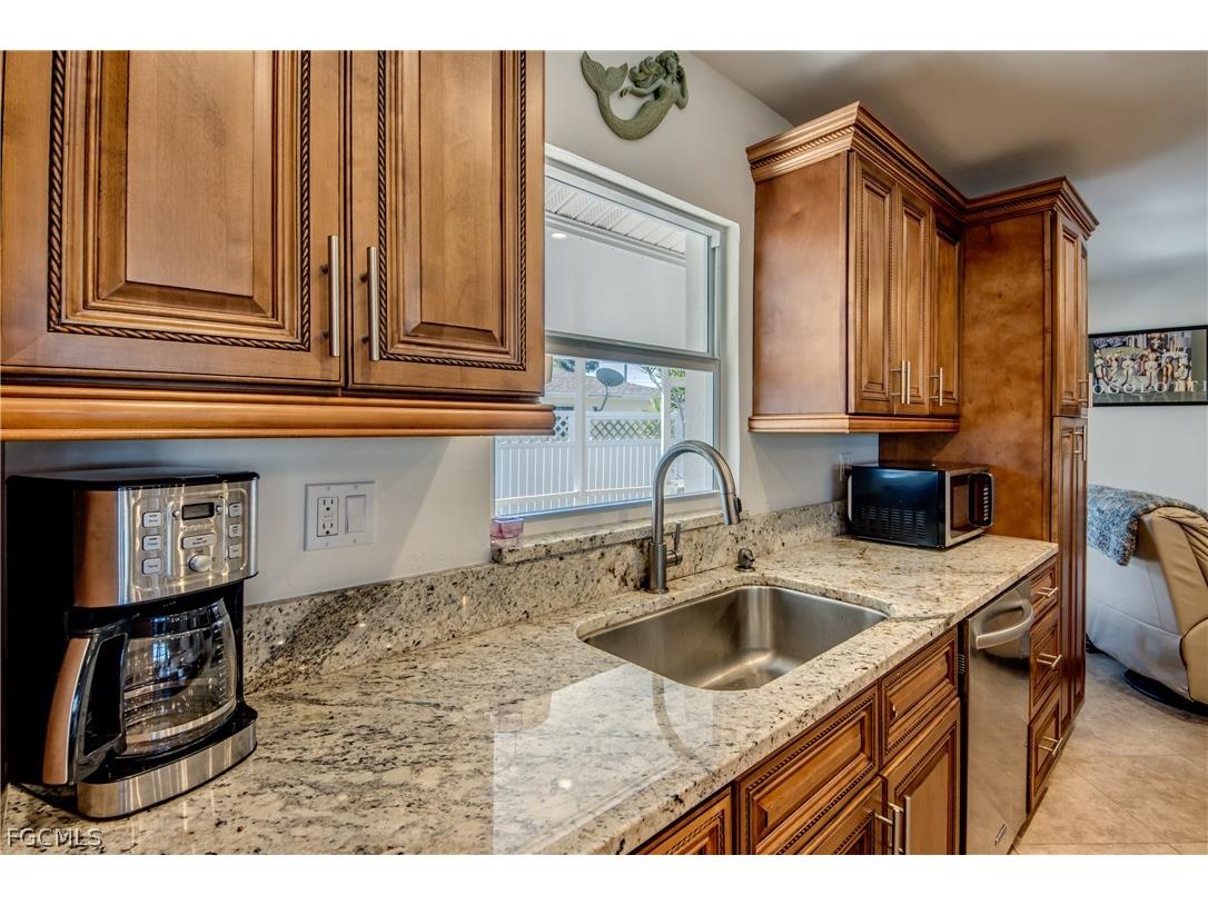 1122 El Dorado Parkway E Cape Coral FL 33904 2026010624 image18