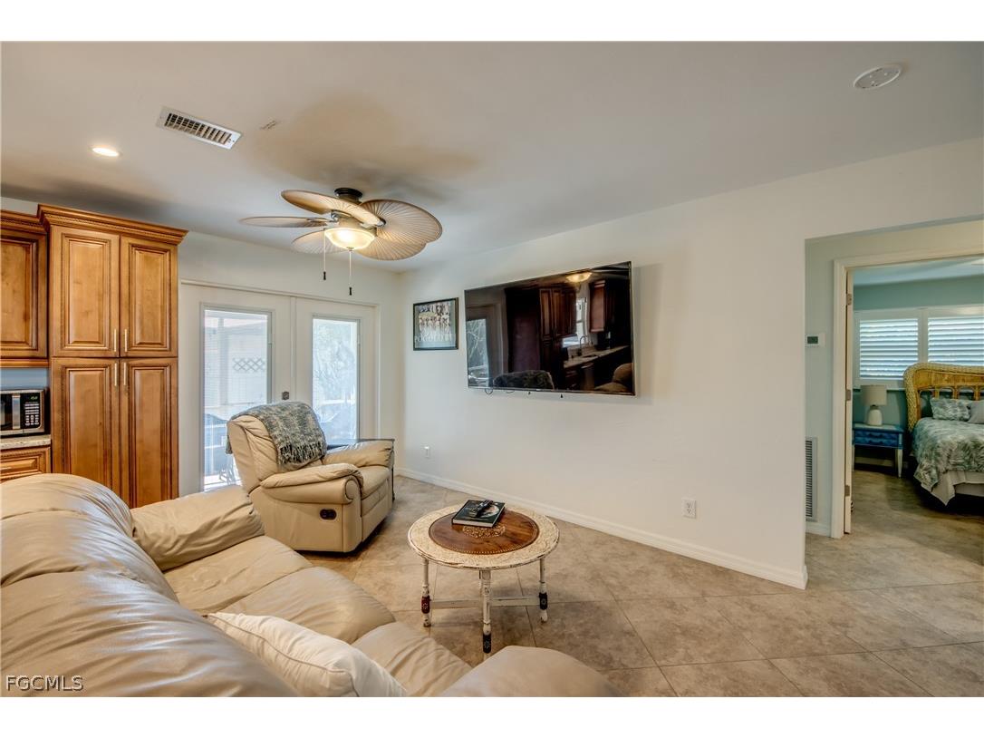 1122 El Dorado Parkway E Cape Coral FL 33904 2026010624 image22