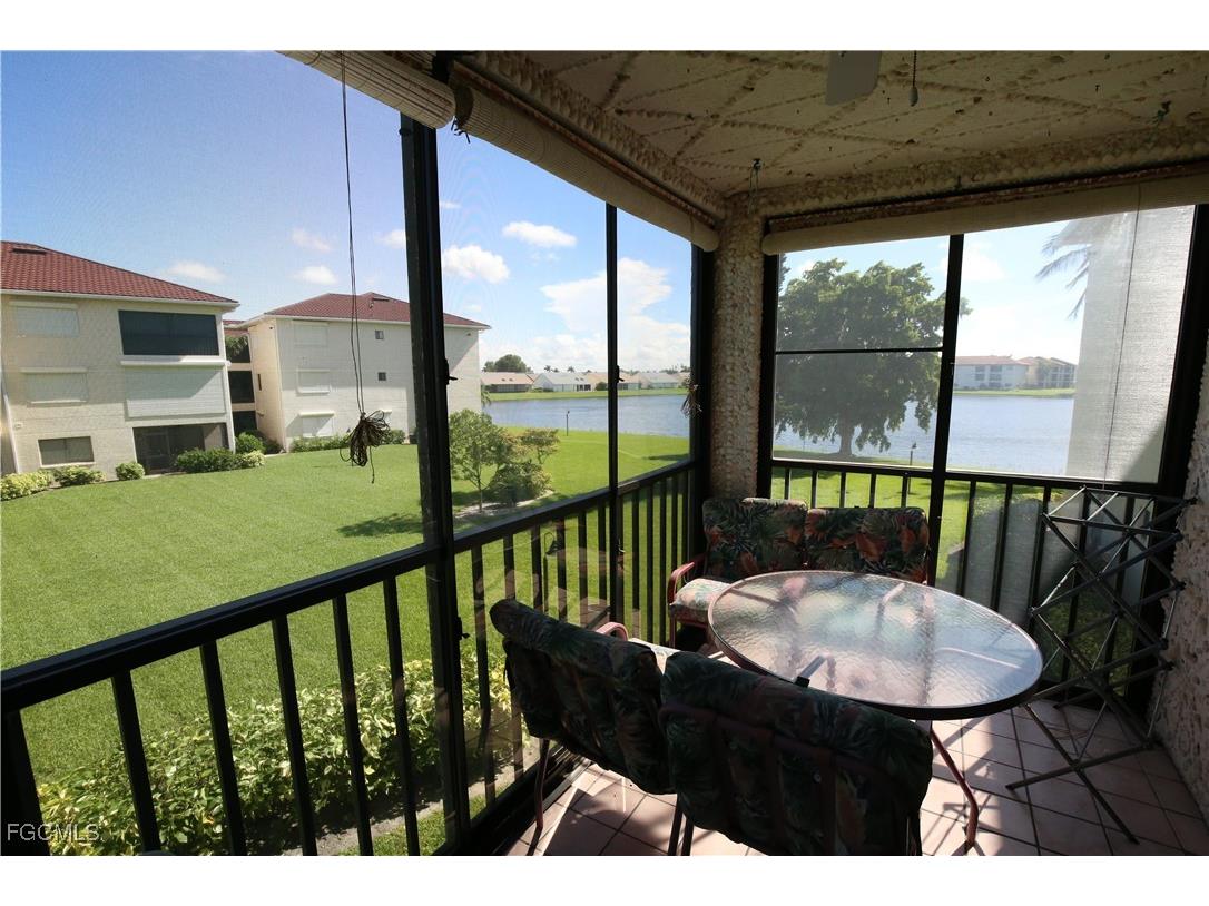 11220 Caravel Circle #203 Fort Myers FL 33908 2025023443 image1