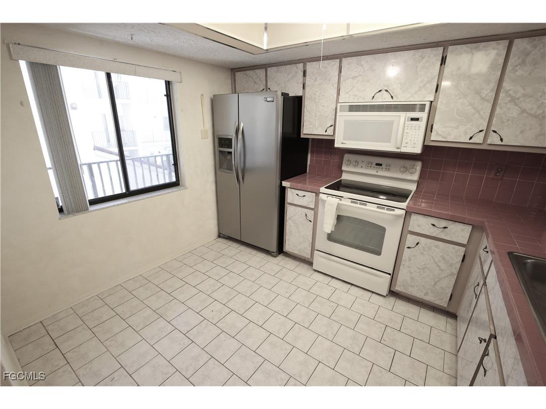 11220 Caravel Circle #203 Fort Myers FL 33908 2025023443 image8