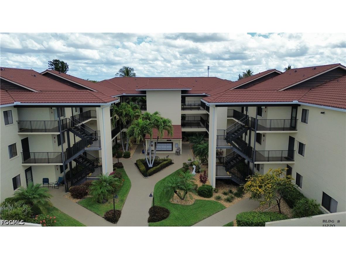 11220 Caravel Circle #301 Fort Myers FL 33908 2026015462 image1