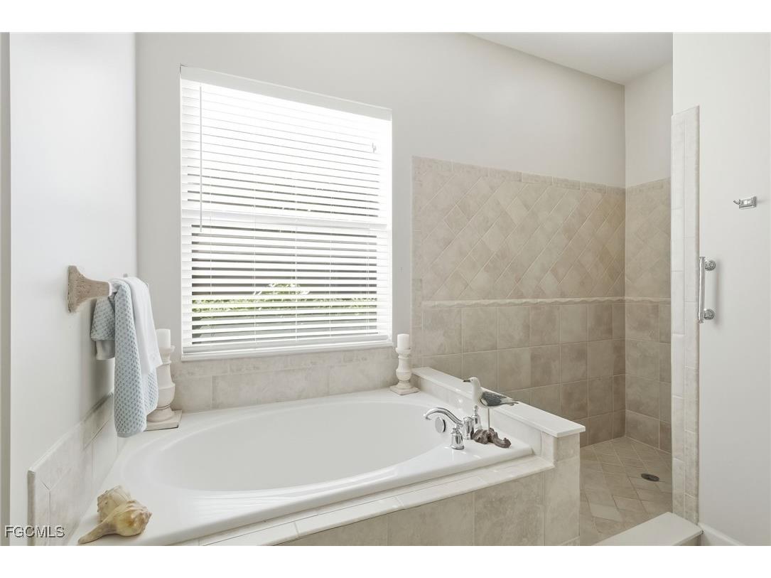 11225 Lithgow Lane Fort Myers FL 33913 2025016508 image17