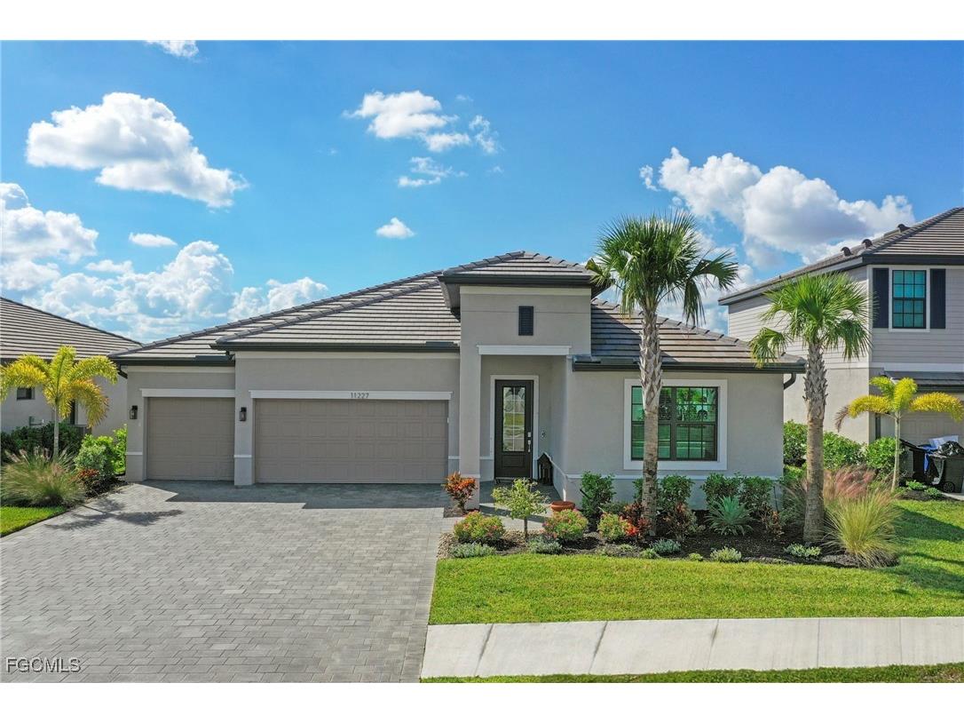 11227 Canopy Loop Fort Myers FL 33913 2025018895 image1