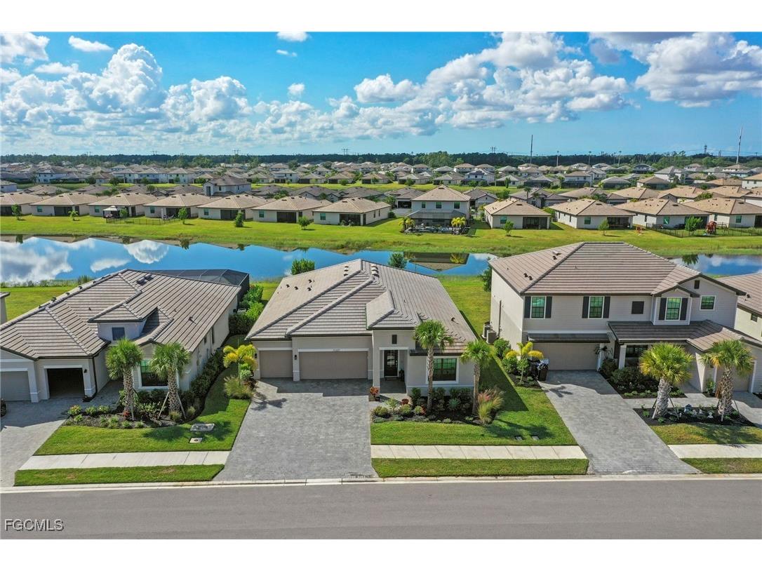 11227 Canopy Loop Fort Myers FL 33913 2025018895 image2