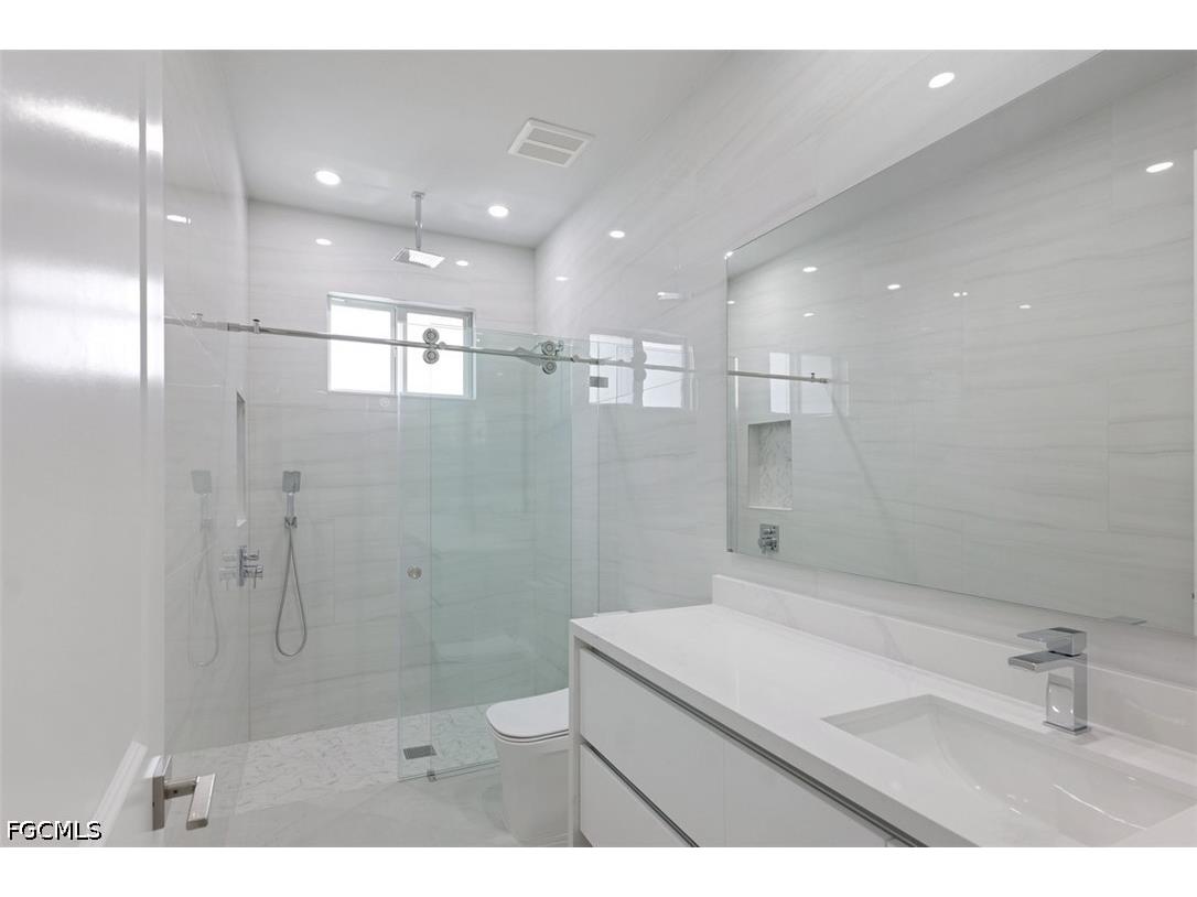 1123 NE 10th Street Cape Coral FL 33909 2026017880 image16