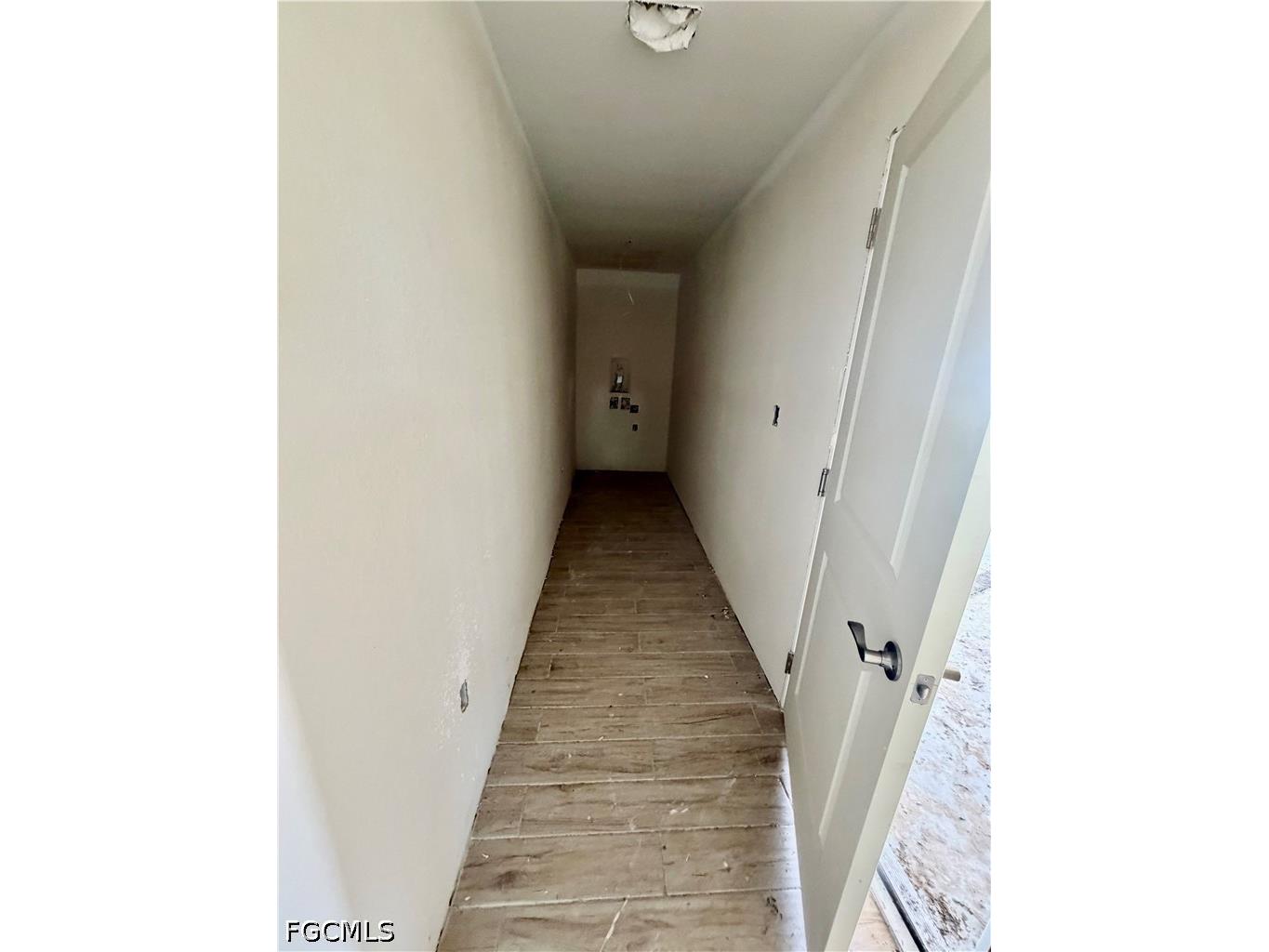 1123 NW 24th Terrace Cape Coral FL 33993 2026020925 image8