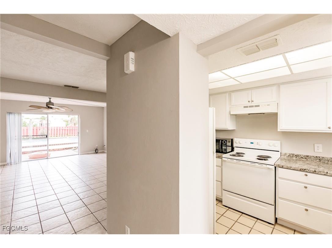 1123 SW 48th Terrace #103 Cape Coral FL 33914 2025015737 image4