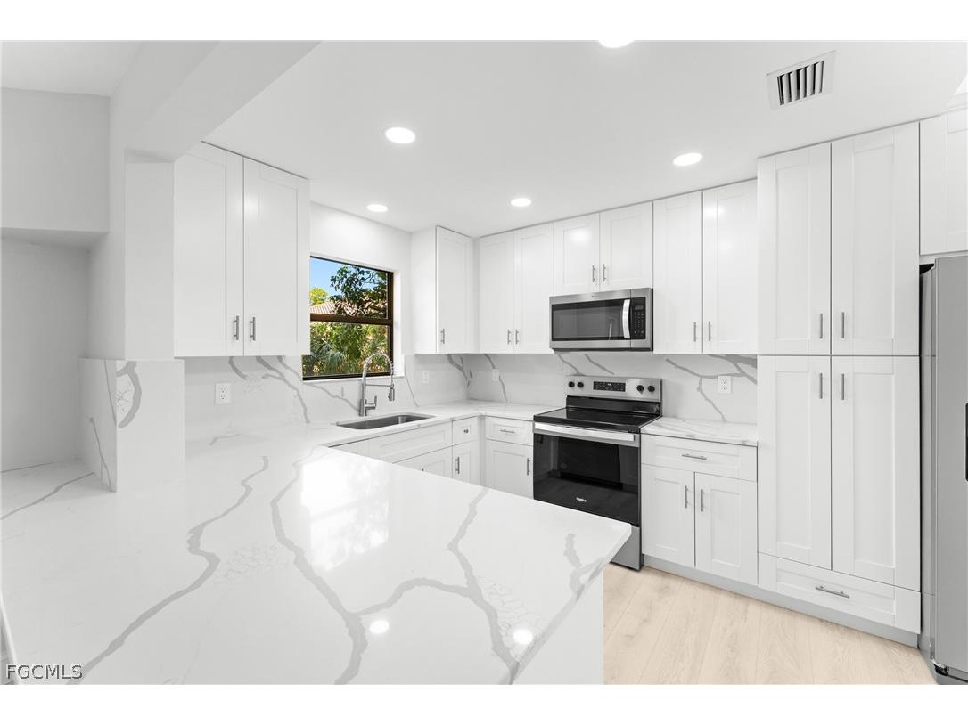 11232 San Sebastian Lane Bonita Springs FL 34135 2026009359 image4