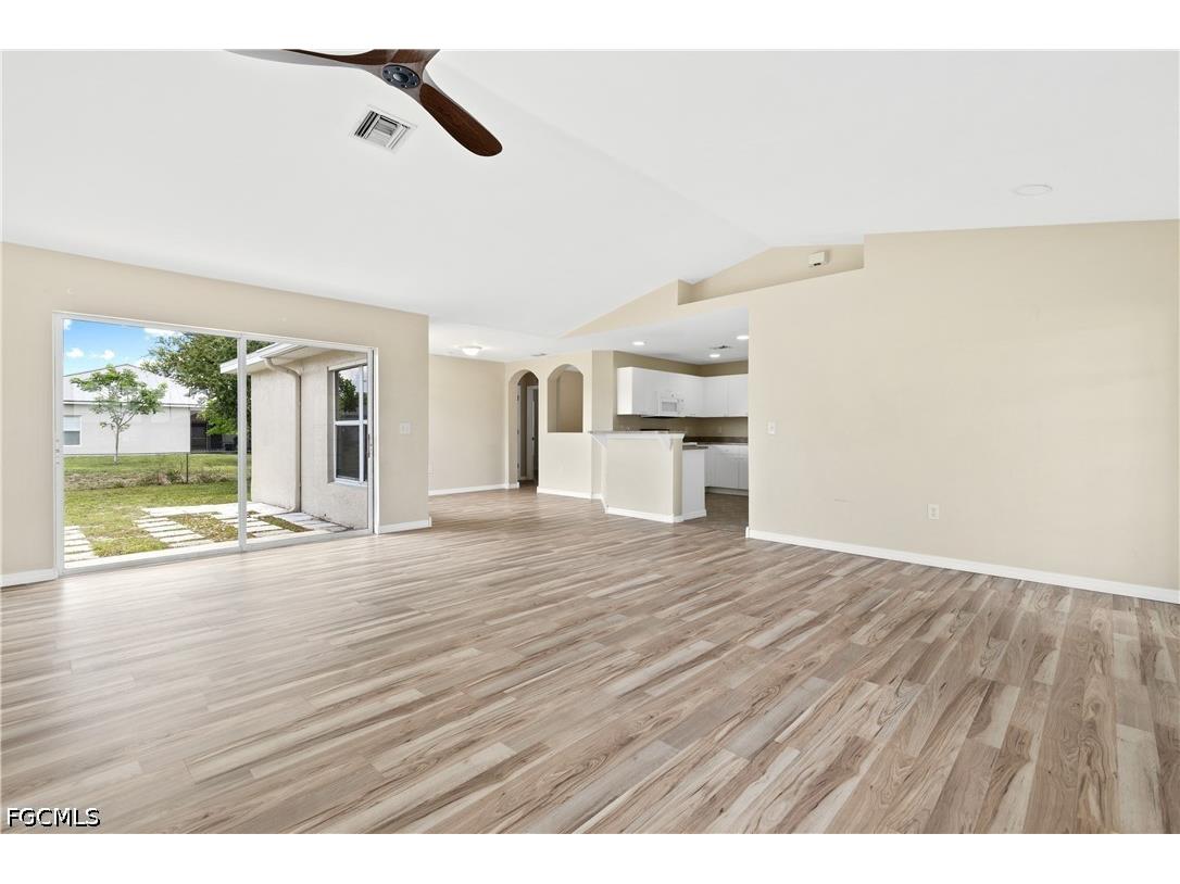 1124 Diplomat Parkway W Cape Coral FL 33993 2026027141 image7