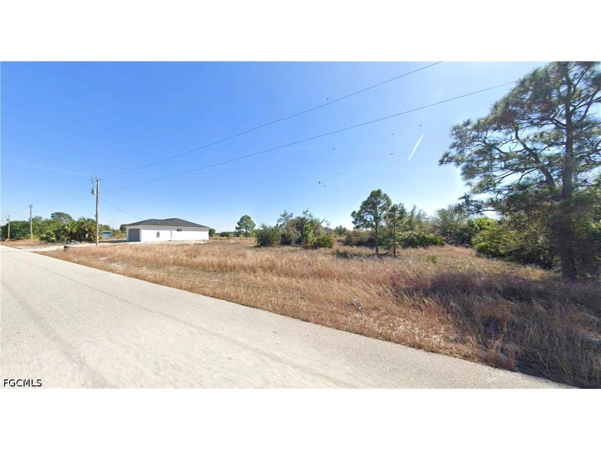 1124 Fontana Street E Lehigh Acres FL 33974 2026030449 image3
