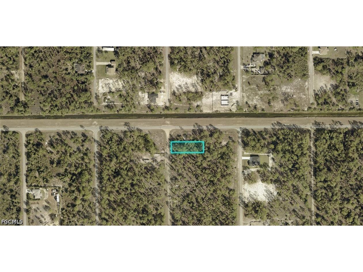 1124 Johns Avenue Lehigh Acres FL 33972 2026020465 image2
