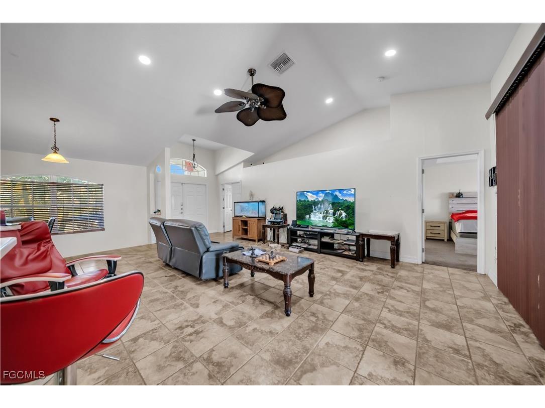 1124 NE 15th Street Cape Coral FL 33909 2025021367 image15