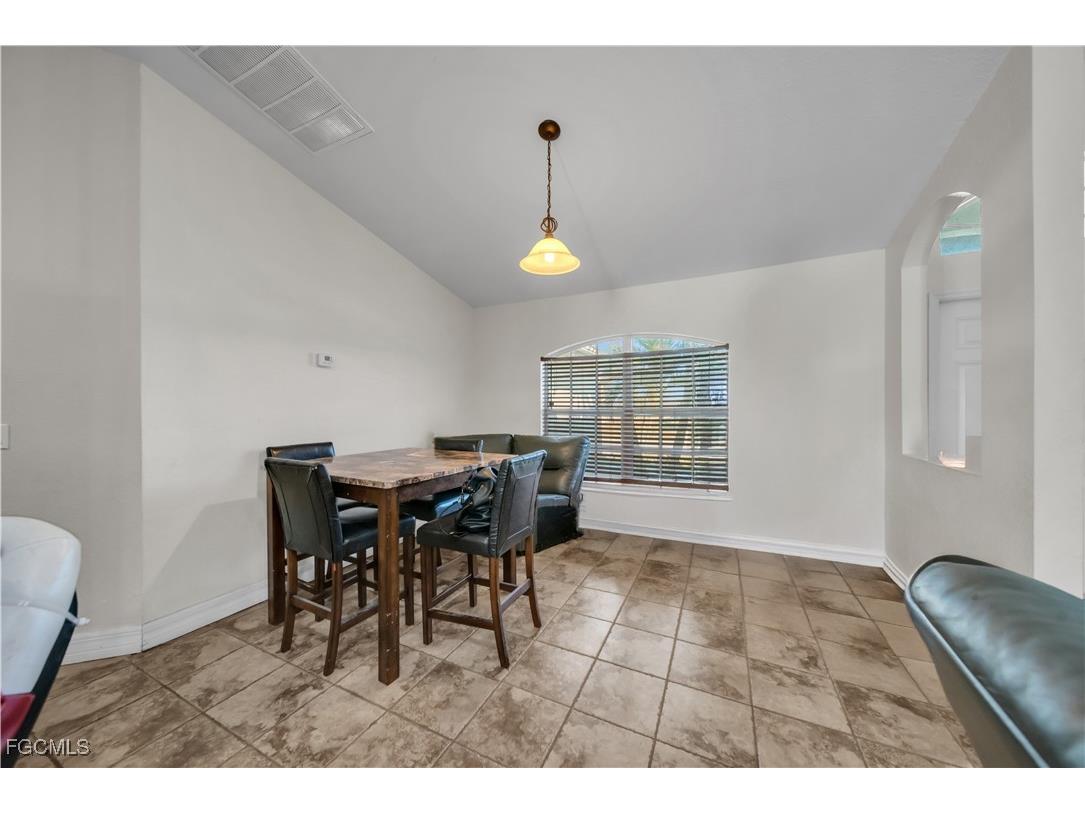 1124 NE 15th Street Cape Coral FL 33909 2025021367 image19