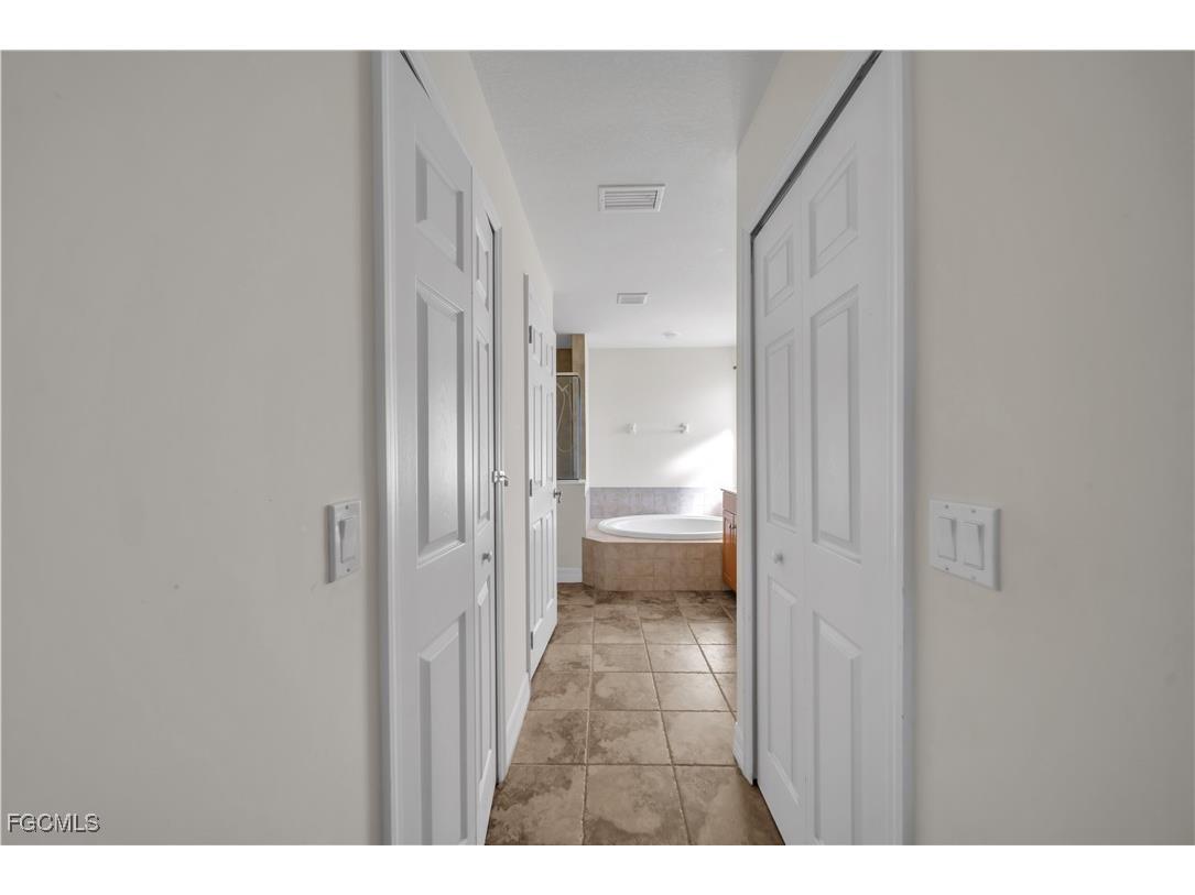 1124 NE 15th Street Cape Coral FL 33909 2025021367 image23