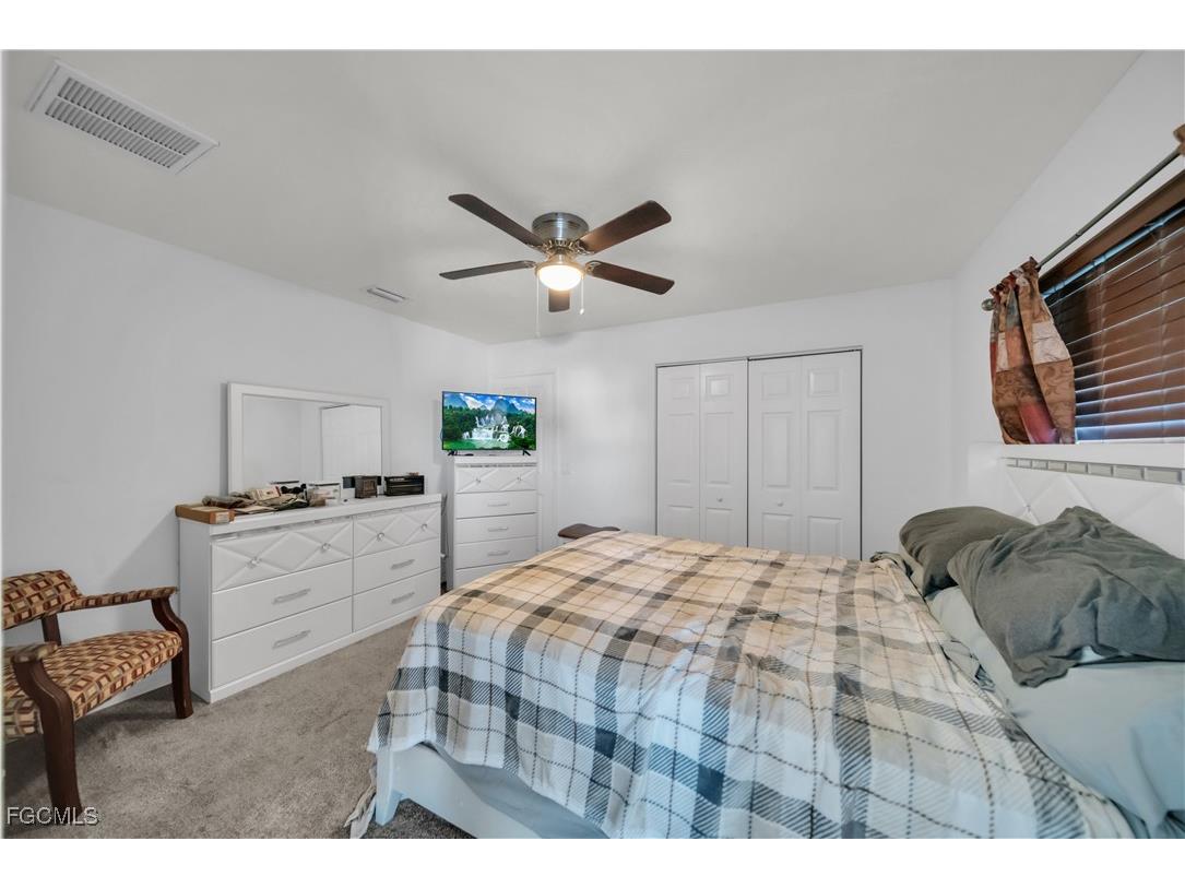 1124 NE 15th Street Cape Coral FL 33909 2025021367 image27