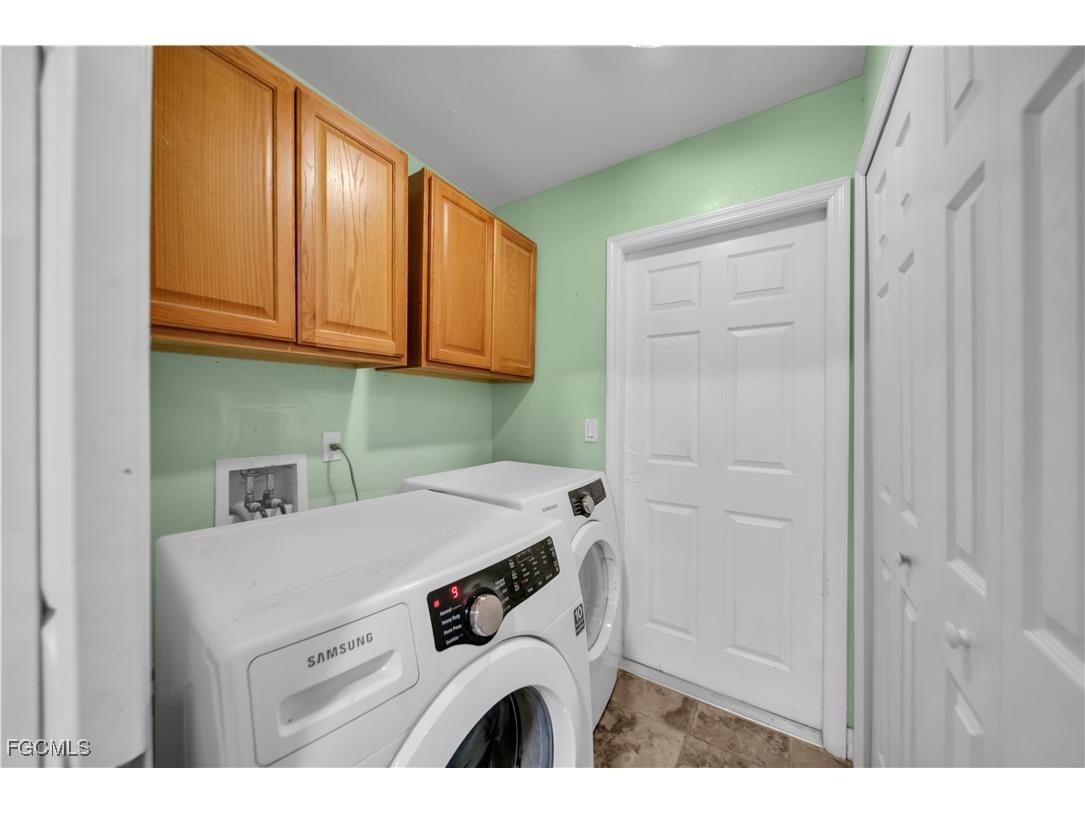 1124 NE 15th Street Cape Coral FL 33909 2025021367 image31