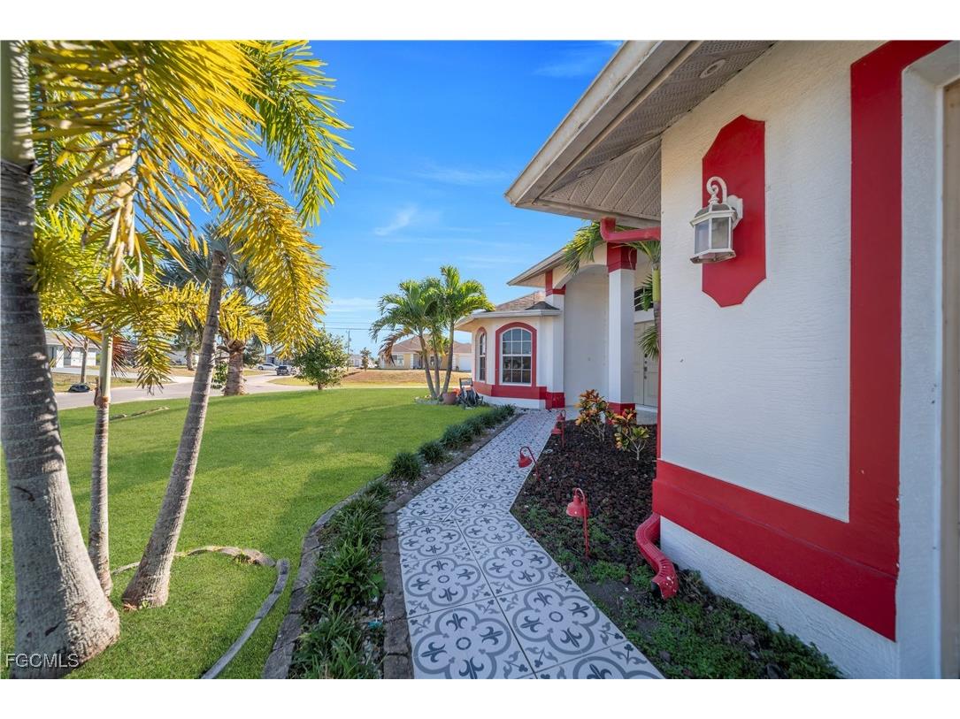 1124 NE 15th Street Cape Coral FL 33909 2025021367 image7