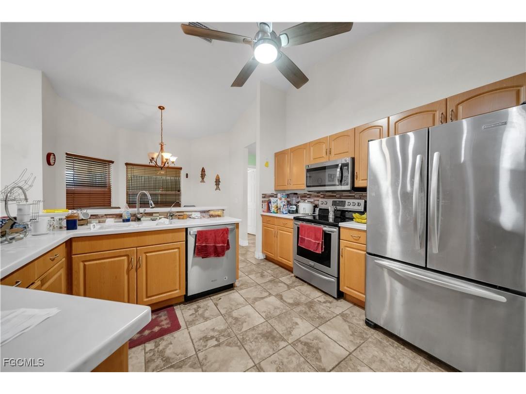 1124 NE 15th Street Cape Coral FL 33909 2025021367 image8