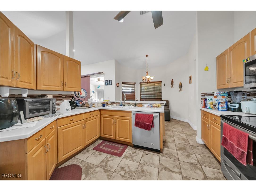 1124 NE 15th Street Cape Coral FL 33909 2025021367 image9