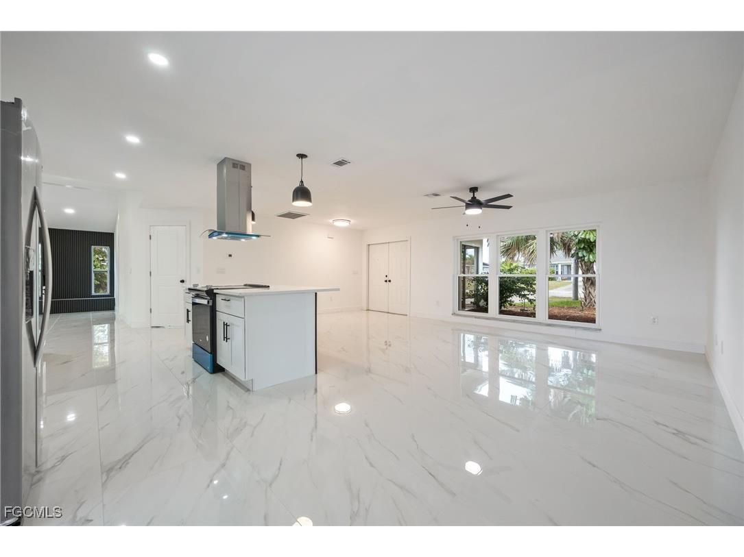 1124 NW 1st Place Cape Coral FL 33993 2025016634 image14