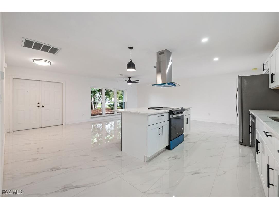 1124 NW 1st Place Cape Coral FL 33993 2025016634 image17