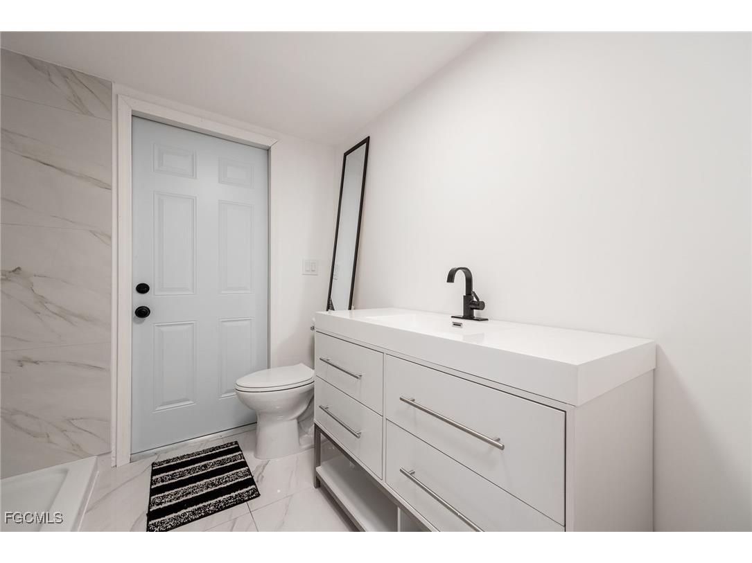 1124 NW 1st Place Cape Coral FL 33993 2025016634 image30