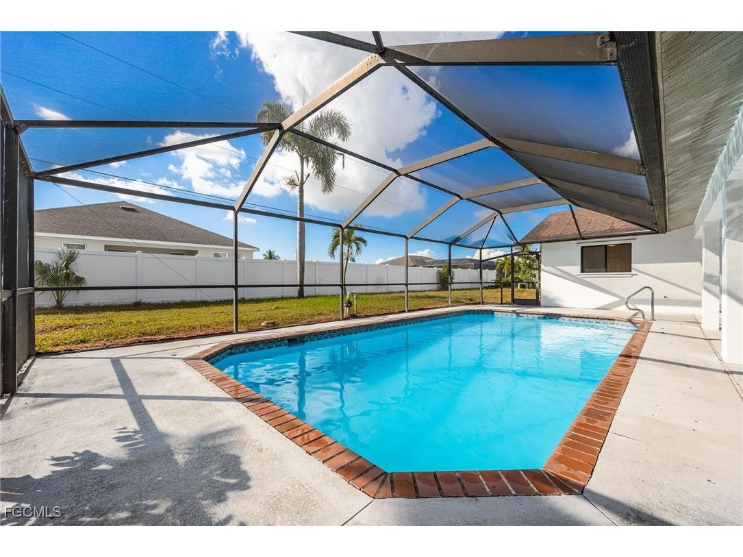 1124 NW 1st Place Cape Coral FL 33993 2025016634 image39