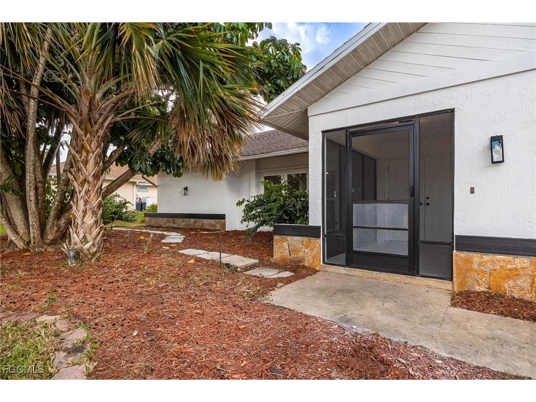 1124 NW 1st Place Cape Coral FL 33993 2025016634 image4