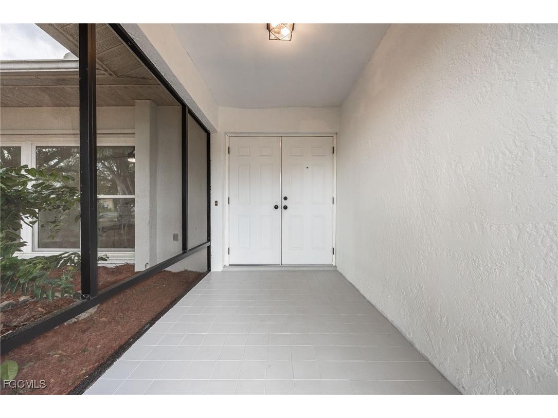 1124 NW 1st Place Cape Coral FL 33993 2025016634 image5