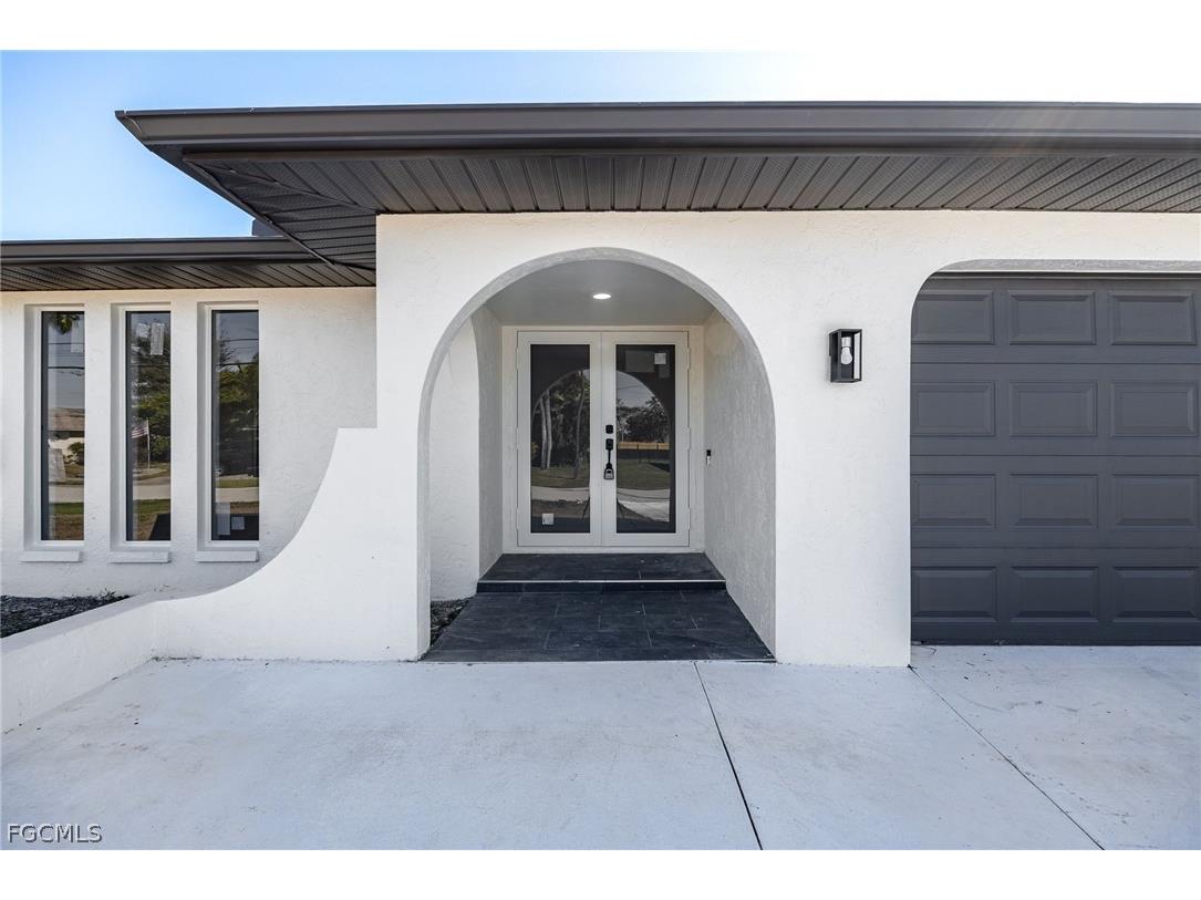 1124 SE 31st Street Cape Coral FL 33904 2026009474 image3