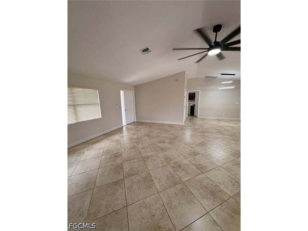 1124 SE 4th Street Cape Coral FL 33990 2026028624 image8