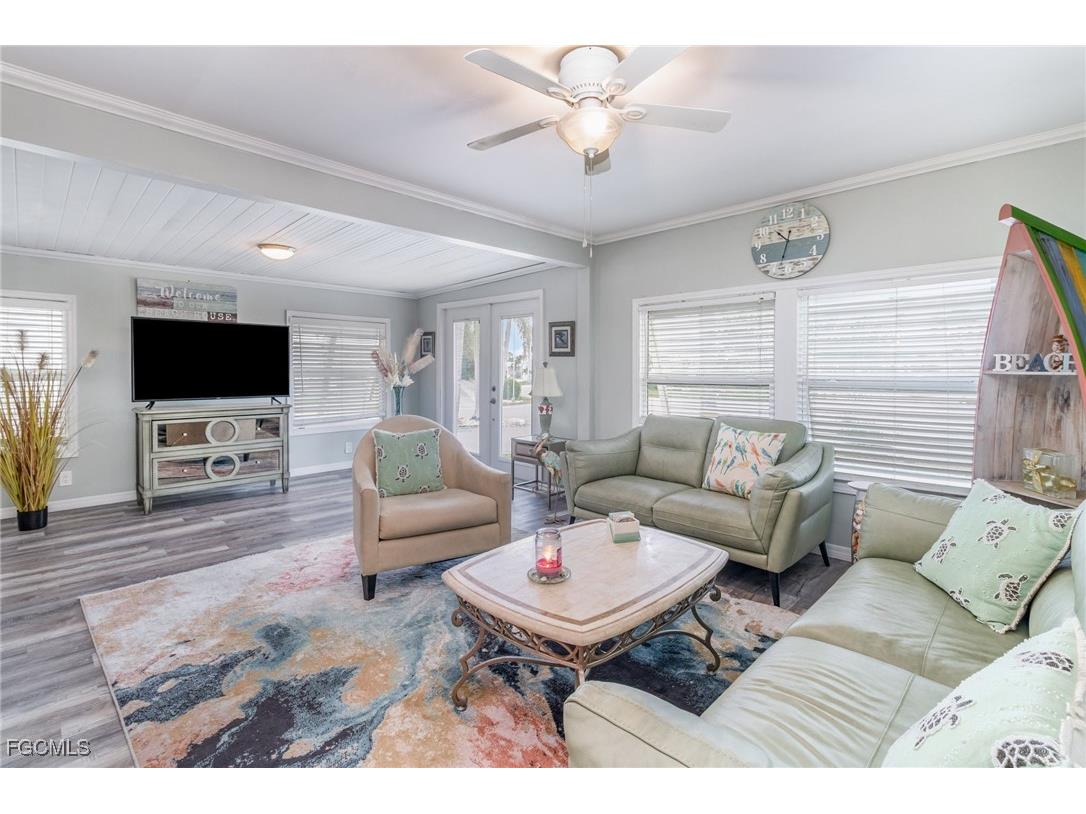 11240 Azalea Lane Fort Myers Beach FL 33931 2025020049 image2