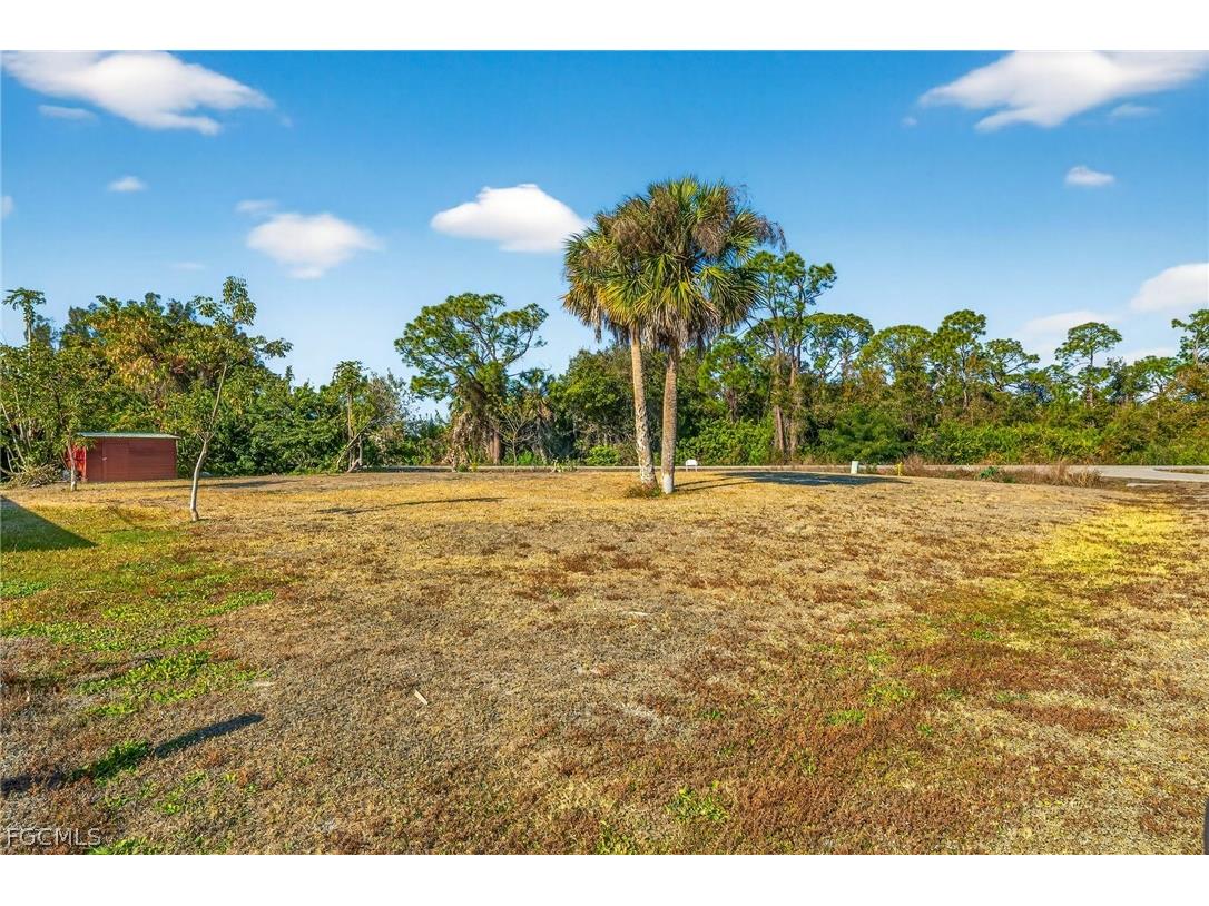 11249 / 11261 6th Avenue Punta Gorda FL 33955 2026005178 image3